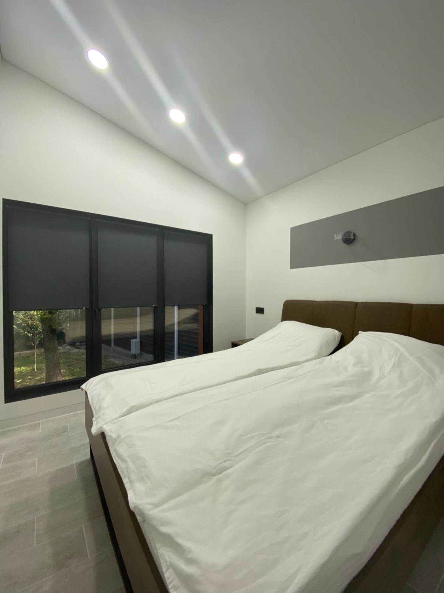 Sunrise Sokirna Hotel Sokirno ภายนอก รูปภาพ